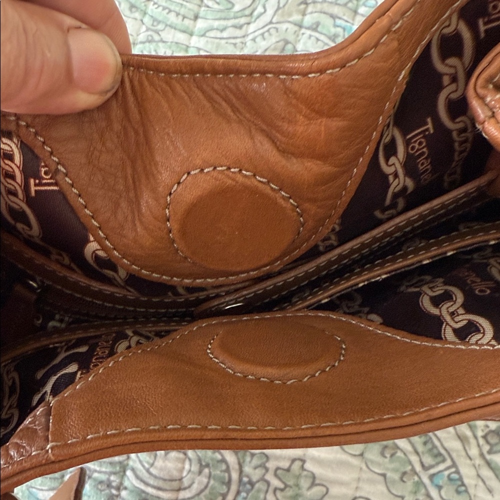 Tignanello Tan Leather Shoulder Bag - Picture 5 of 6